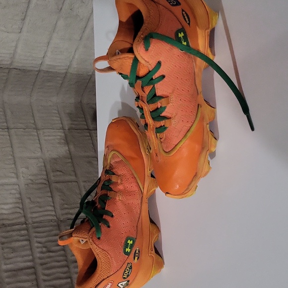 Baseball Cleats - Picture 4 of 6